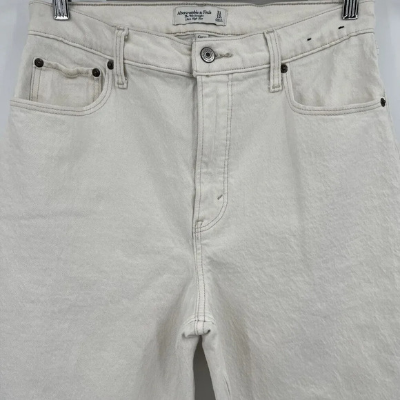 Abercrombie & Fitch Women's Cream Straight Leg Jeans - Picture 4 of 10